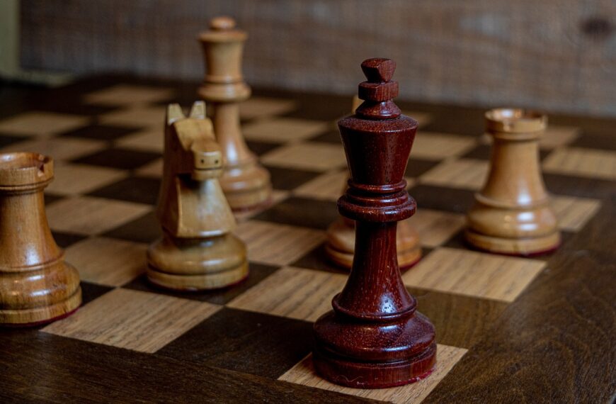 Enhancing Leadership Development: A Guide for Emerging Leaders